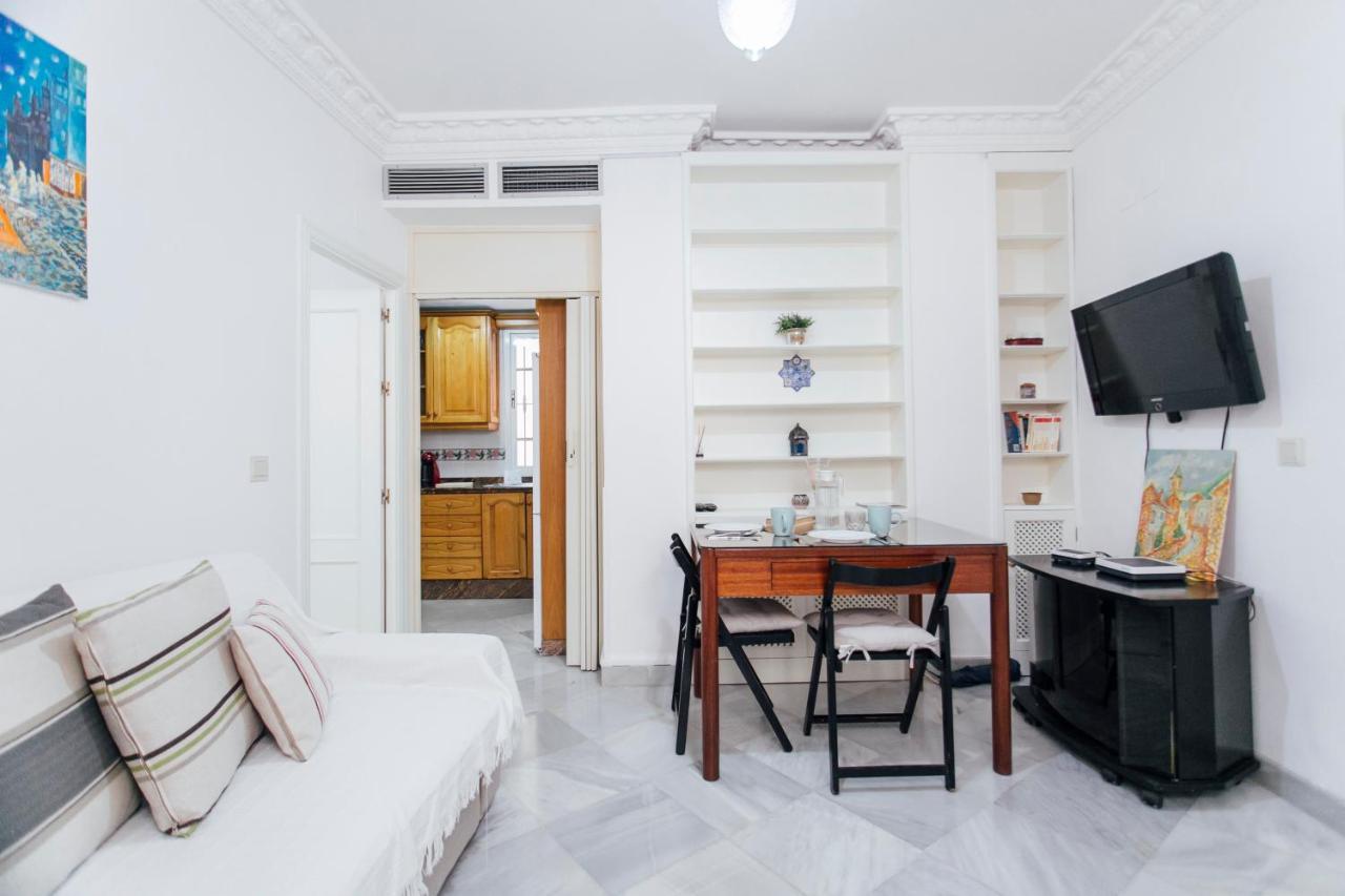 Cozy And Bright- 1Bd 1Bth - La Alfalfa Sevilla Bagian luar foto