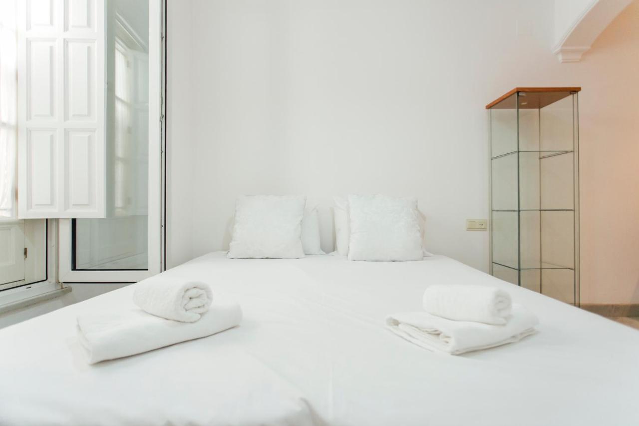 Cozy And Bright- 1Bd 1Bth - La Alfalfa Sevilla Bagian luar foto